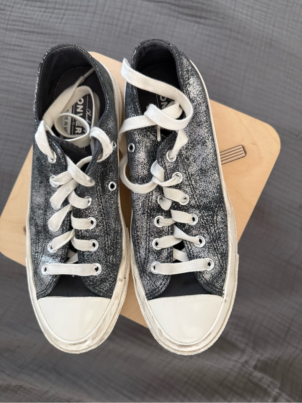 Converse metallic and cream low-top Sneakers